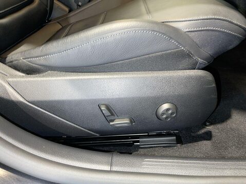 Mercedes-Benz C Class 2.0 C220dh MHEV Sport Saloon 4dr Diesel Hybrid G-Tronic+ Euro 6 (s/s) (220 51