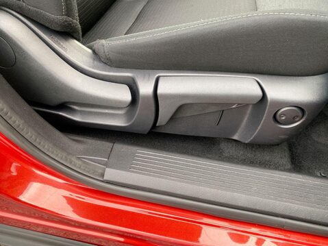 Nissan Qashqai 1.3 DIG-T MHEV N-Connecta SUV 5dr Petrol Hybrid Manual Euro 6 (s/s) (140 ps 21