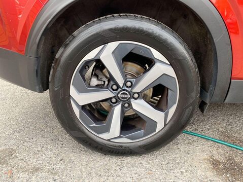 Nissan Qashqai 1.3 DIG-T MHEV N-Connecta SUV 5dr Petrol Hybrid Manual Euro 6 (s/s) (140 ps 3