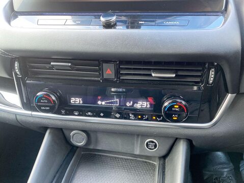 Nissan Qashqai 1.3 DIG-T MHEV N-Connecta SUV 5dr Petrol Hybrid Manual Euro 6 (s/s) (140 ps 26