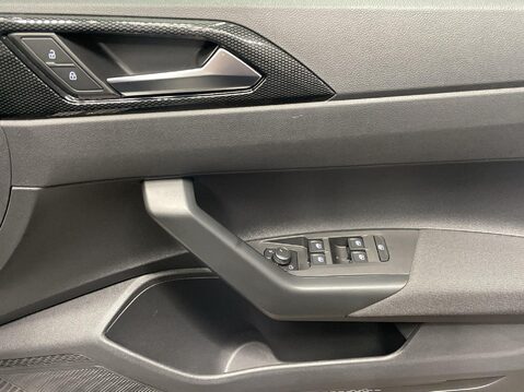 Volkswagen Polo 1.0 EVO Life Hatchback 5dr Petrol Manual Euro 6 (s/s) (80 ps) Bluetooth - S 23