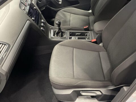 Volkswagen Golf 1.6 TDI S Hatchback 5dr Diesel Manual Euro 6 (s/s) (115 ps) Professional NA 17