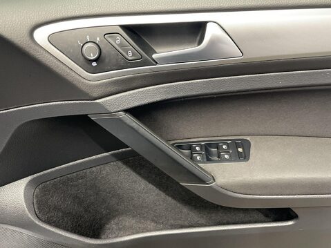 Volkswagen Golf 1.6 TDI S Hatchback 5dr Diesel Manual Euro 6 (s/s) (115 ps) Professional NA 23