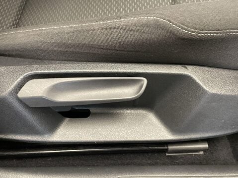 Volkswagen Golf 1.6 TDI S Hatchback 5dr Diesel Manual Euro 6 (s/s) (115 ps) Professional NA 22