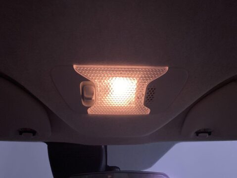 Toyota Aygo 1.0 VVT-i x-play Hatchback 5dr Petrol Manual Euro 6 (Safety Sense) (71 ps) 18