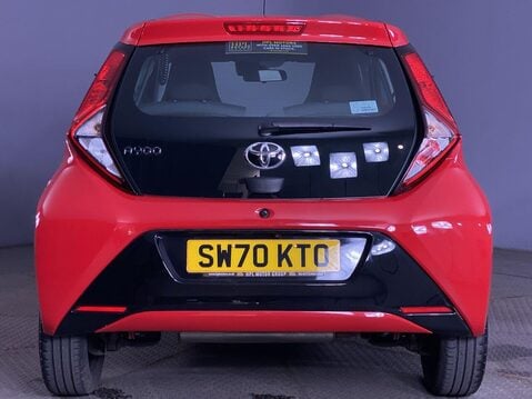 Toyota Aygo 1.0 VVT-i x-play Hatchback 5dr Petrol Manual Euro 6 (Safety Sense) (71 ps) 7