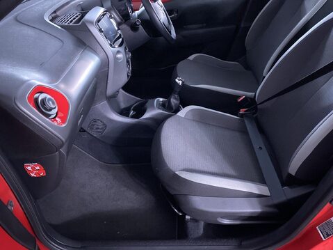Toyota Aygo 1.0 VVT-i x-play Hatchback 5dr Petrol Manual Euro 6 (Safety Sense) (71 ps) 17