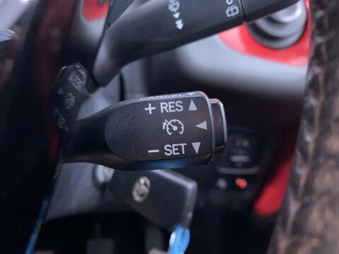 Toyota Aygo 1.0 VVT-i x-play Hatchback 5dr Petrol Manual Euro 6 (Safety Sense) (71 ps) 29