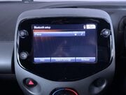 Toyota Aygo 1.0 VVT-i x-play Hatchback 5dr Petrol Manual Euro 6 (Safety Sense) (71 ps) 32