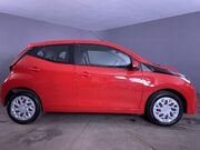 Toyota Aygo 1.0 VVT-i x-play Hatchback 5dr Petrol Manual Euro 6 (Safety Sense) (71 ps) 9