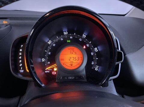 Toyota Aygo 1.0 VVT-i x-play Hatchback 5dr Petrol Manual Euro 6 (Safety Sense) (71 ps) 28