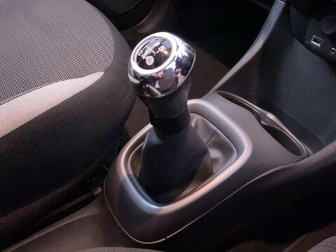 Toyota Aygo 1.0 VVT-i x-play Hatchback 5dr Petrol Manual Euro 6 (Safety Sense) (71 ps) 21