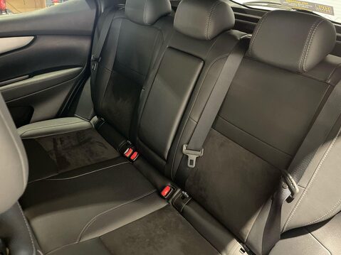 Nissan Qashqai 1.3 DIG-T n-tec SUV 5dr Petrol DCT Auto Euro 6 (s/s) (160 ps) 18