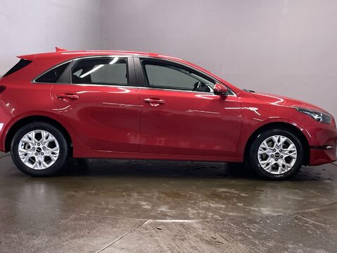 Kia Ceed 1.5 T-GDi 2 Hatchback 5dr Petrol Manual Euro 6 (s/s) Non-ADAP (158 bhp) Cr 9