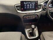 Kia Ceed 1.5 T-GDi 2 Hatchback 5dr Petrol Manual Euro 6 (s/s) Non-ADAP (158 bhp) Cr 16