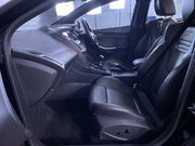 Ford Focus 2.0 TDCi ST-3 Hatchback 5dr Diesel Manual Euro 6 (s/s) (185 ps) Air Con - A 17