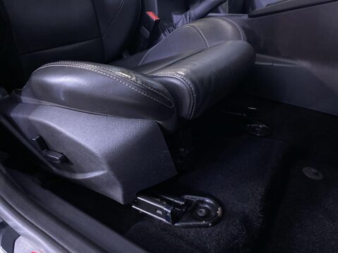 Ford Focus 2.0 TDCi ST-3 Hatchback 5dr Diesel Manual Euro 6 (s/s) (185 ps) Air Con - A 26