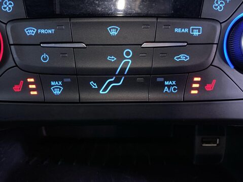 Ford Focus 2.0 TDCi ST-3 Hatchback 5dr Diesel Manual Euro 6 (s/s) (185 ps) Air Con - A 25