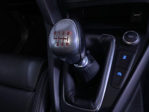 Ford Focus 2.0 TDCi ST-3 Hatchback 5dr Diesel Manual Euro 6 (s/s) (185 ps) Air Con - A 21