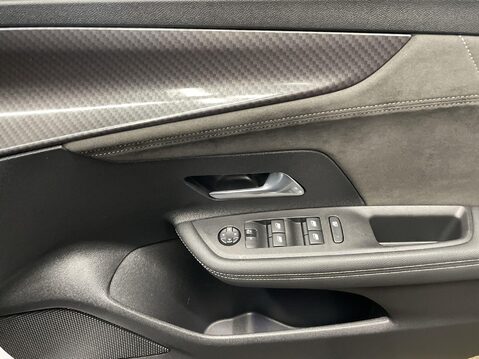 Vauxhall Mokka 50kWh Ultimate SUV 5dr Electric Auto (136 ps) 25