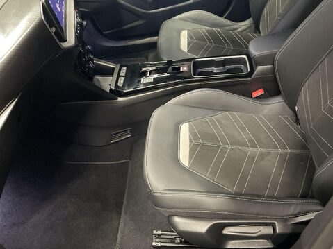 Vauxhall Mokka 50kWh Ultimate SUV 5dr Electric Auto (136 ps) 17