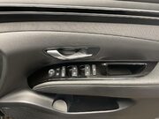 Hyundai TUCSON 1.6 T-GDi Premium SUV 5dr Petrol Manual Euro 6 (s/s) (150 ps) Professional 25