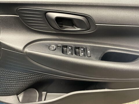 Hyundai i20 1.0 T-GDi MHEV SE Connect Hatchback 5dr Petrol Hybrid DCT Euro 6 (s/s) (100 23