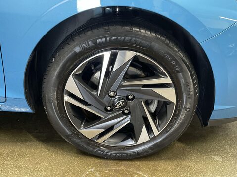 Hyundai i20 1.0 T-GDi MHEV SE Connect Hatchback 5dr Petrol Hybrid DCT Euro 6 (s/s) (100 12