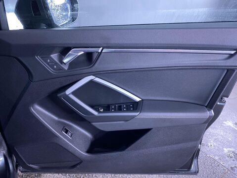 Audi Q3 2.0 TDI 40 S line SUV 5dr Diesel S Tronic quattro Euro 6 (s/s) (190 ps) All 27