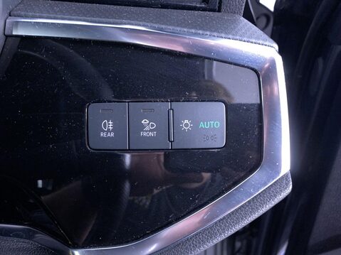 Audi Q3 2.0 TDI 40 S line SUV 5dr Diesel S Tronic quattro Euro 6 (s/s) (190 ps) All 23