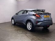 Toyota C-HR 1.8 VVT-h GPF Icon SUV 5dr Petrol Hybrid CVT Euro 6 (s/s) (122 ps) 6
