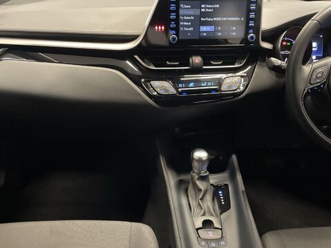 Toyota C-HR 1.8 VVT-h GPF Icon SUV 5dr Petrol Hybrid CVT Euro 6 (s/s) (122 ps) 16
