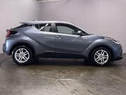 Toyota C-HR 1.8 VVT-h GPF Icon SUV 5dr Petrol Hybrid CVT Euro 6 (s/s) (122 ps) 9