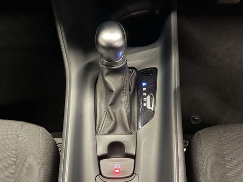 Toyota C-HR 1.8 VVT-h GPF Icon SUV 5dr Petrol Hybrid CVT Euro 6 (s/s) (122 ps) 19