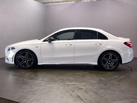 Mercedes-Benz A Class 2.0 A180 AMG Line Edition (Executive) Saloon 4dr Diesel 8G-DCT Euro 6 (s/s) 5