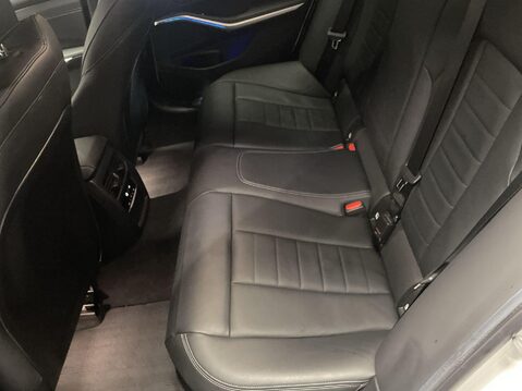 BMW 3 Series 2.0 320i M Sport Saloon 4dr Petrol Auto Euro 6 (s/s) (184 ps) Cruise Contr 18