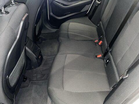 BMW 1 Series 1.5 118i SE (LCP) Hatchback 5dr Petrol DCT Euro 6 (s/s) (136 ps) Cruise Co 18