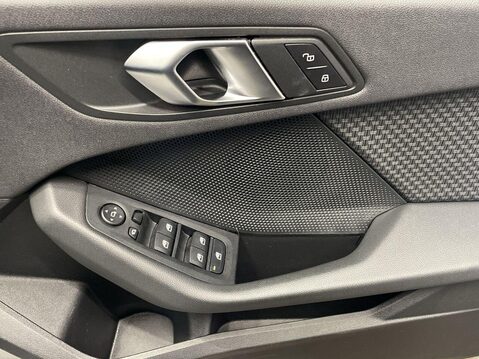 BMW 1 Series 1.5 118i SE (LCP) Hatchback 5dr Petrol DCT Euro 6 (s/s) (136 ps) Cruise Co 25