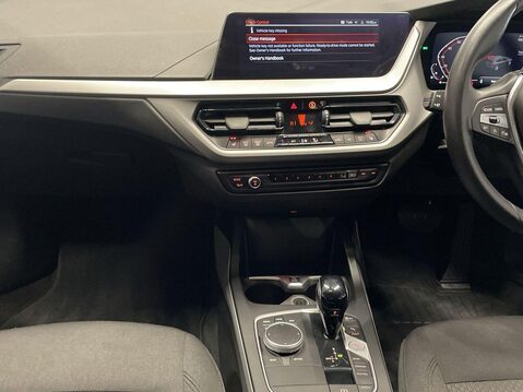 BMW 1 Series 1.5 118i SE (LCP) Hatchback 5dr Petrol DCT Euro 6 (s/s) (136 ps) Cruise Co 16