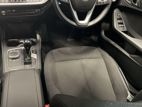 BMW 1 Series 1.5 118i SE (LCP) Hatchback 5dr Petrol DCT Euro 6 (s/s) (136 ps) Cruise Co 15