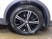 Volkswagen Tiguan 1.4 TSI SE Navigation SUV 5dr Petrol Manual Euro 6 (s/s) (125 ps) Parking S 12