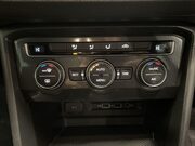 Volkswagen Tiguan 1.4 TSI SE Navigation SUV 5dr Petrol Manual Euro 6 (s/s) (125 ps) Parking S 27