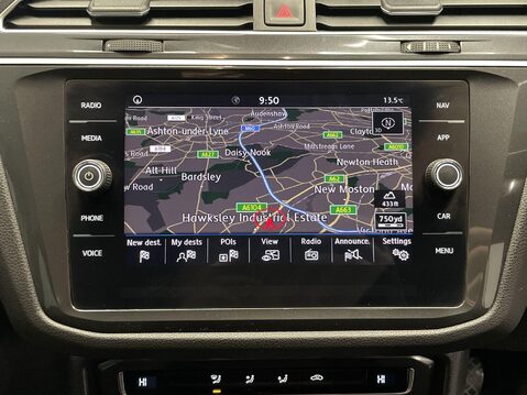 Volkswagen Tiguan 1.4 TSI SE Navigation SUV 5dr Petrol Manual Euro 6 (s/s) (125 ps) Parking S 19