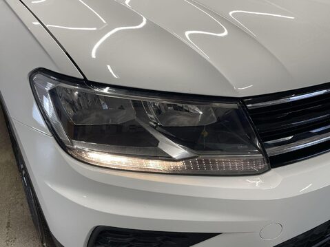 Volkswagen Tiguan 1.4 TSI SE Navigation SUV 5dr Petrol Manual Euro 6 (s/s) (125 ps) Parking S 22