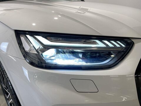 Audi Q5 2.0 TDI 40 Edition 1 SUV 5dr Diesel S Tronic quattro Euro 6 (s/s) (204 ps) 21