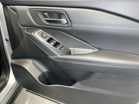 Nissan Qashqai 1.3 DIG-T MHEV N-Connecta SUV 5dr Petrol Hybrid Manual Euro 6 (s/s) (140 ps 24