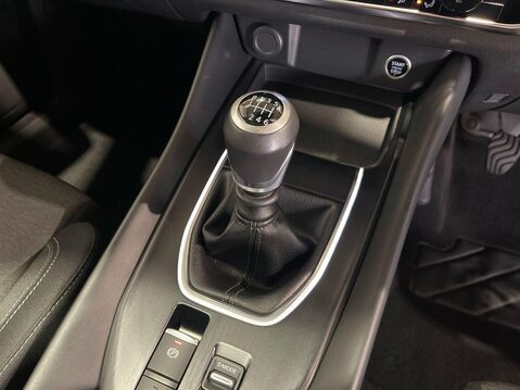 Nissan Qashqai 1.3 DIG-T MHEV N-Connecta SUV 5dr Petrol Hybrid Manual Euro 6 (s/s) (140 ps 20