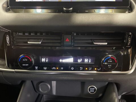 Nissan Qashqai 1.3 DIG-T MHEV N-Connecta SUV 5dr Petrol Hybrid Manual Euro 6 (s/s) (140 ps 27