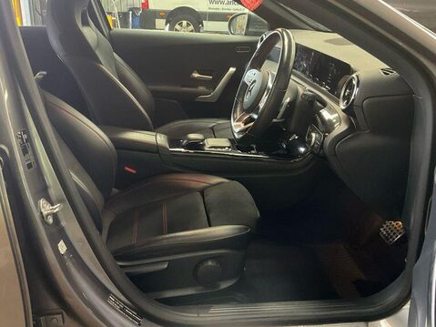 Mercedes-Benz A Class 1.3 A200 AMG Line (Executive) Hatchback 5dr Petrol 7G-DCT Euro 6 (s/s) (163 9