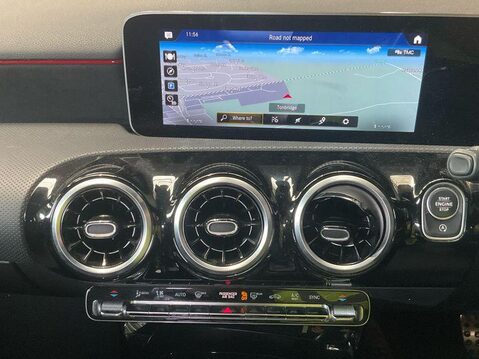 Mercedes-Benz A Class 1.3 A200 AMG Line (Executive) Hatchback 5dr Petrol 7G-DCT Euro 6 (s/s) (163 11